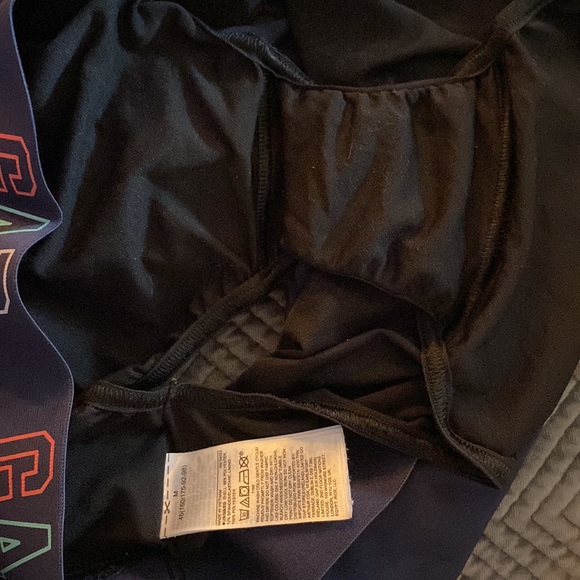 Gap Shorts - Picture 4 of 5